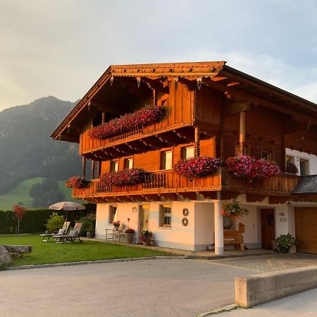Anna'S Appartement Alpbach Bagian luar foto